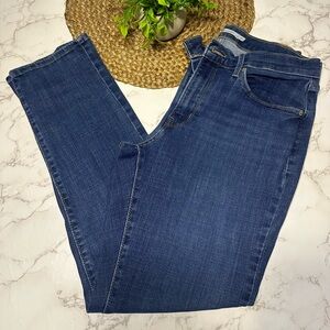 Women’s Levi’s Jeans